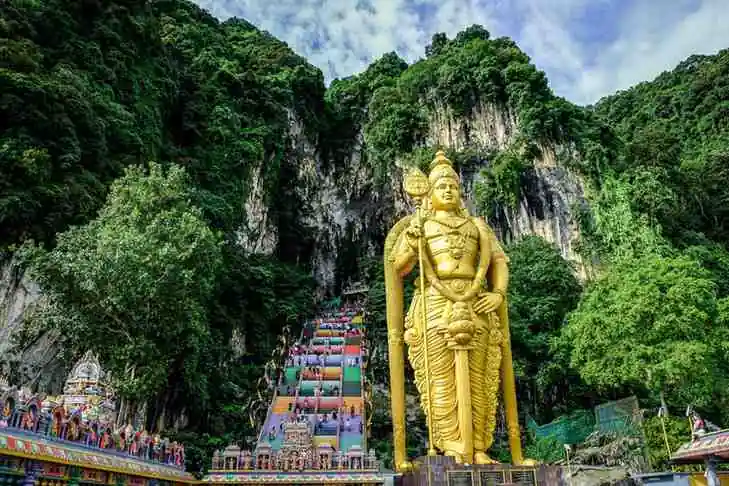 How To Visit The Batu Caves In Kuala Lumpur Malaysia